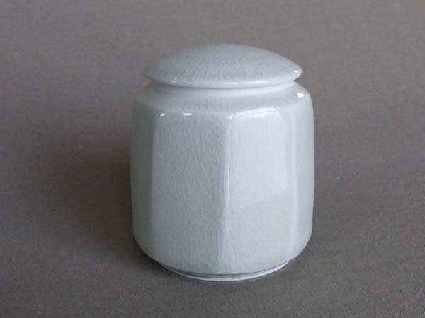 8 sided celadon tea jar